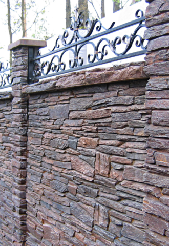 Забор каменный (76 фото)