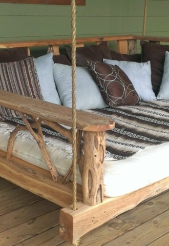Кровать для дачи из дерева дешево (71 фото)