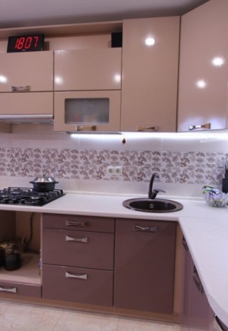 Кухня цвет капучино и белый (75 фото)