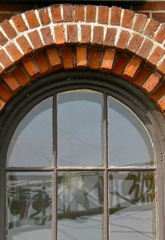 Старинные арочные окна (63 фото)