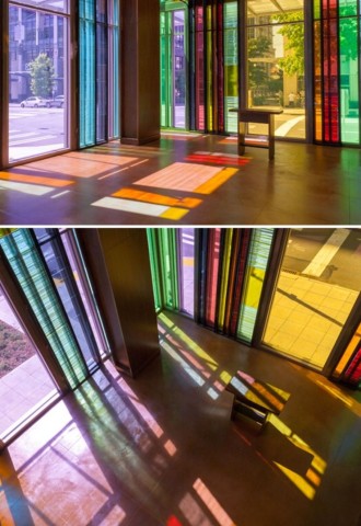 Цветное стекло в интерьере (93 фото)