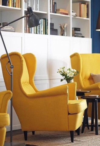 Желтое кресло в интерьере с чем сочетается (53 фото)