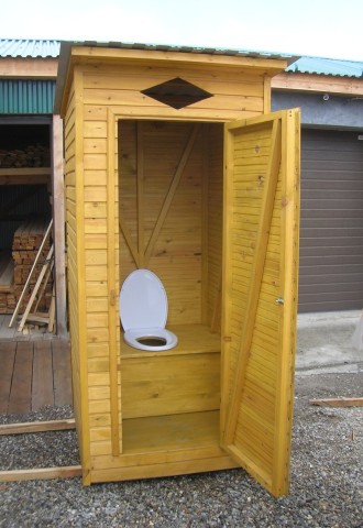 Деревянный туалет для дачи (65 фото)