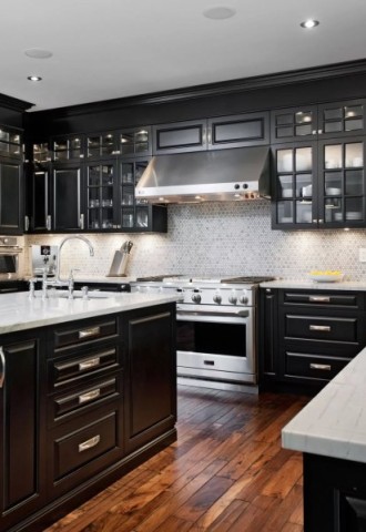 Кухня в черных цветах (75 фото)