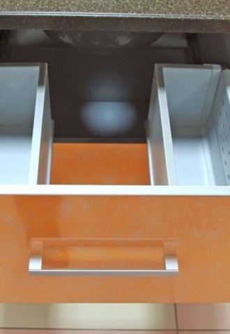 Ящик выдвижной для кухонного шкафа (86 фото)