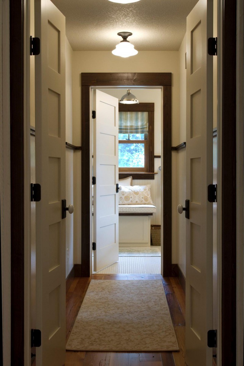 Межкомнатные двери в холле