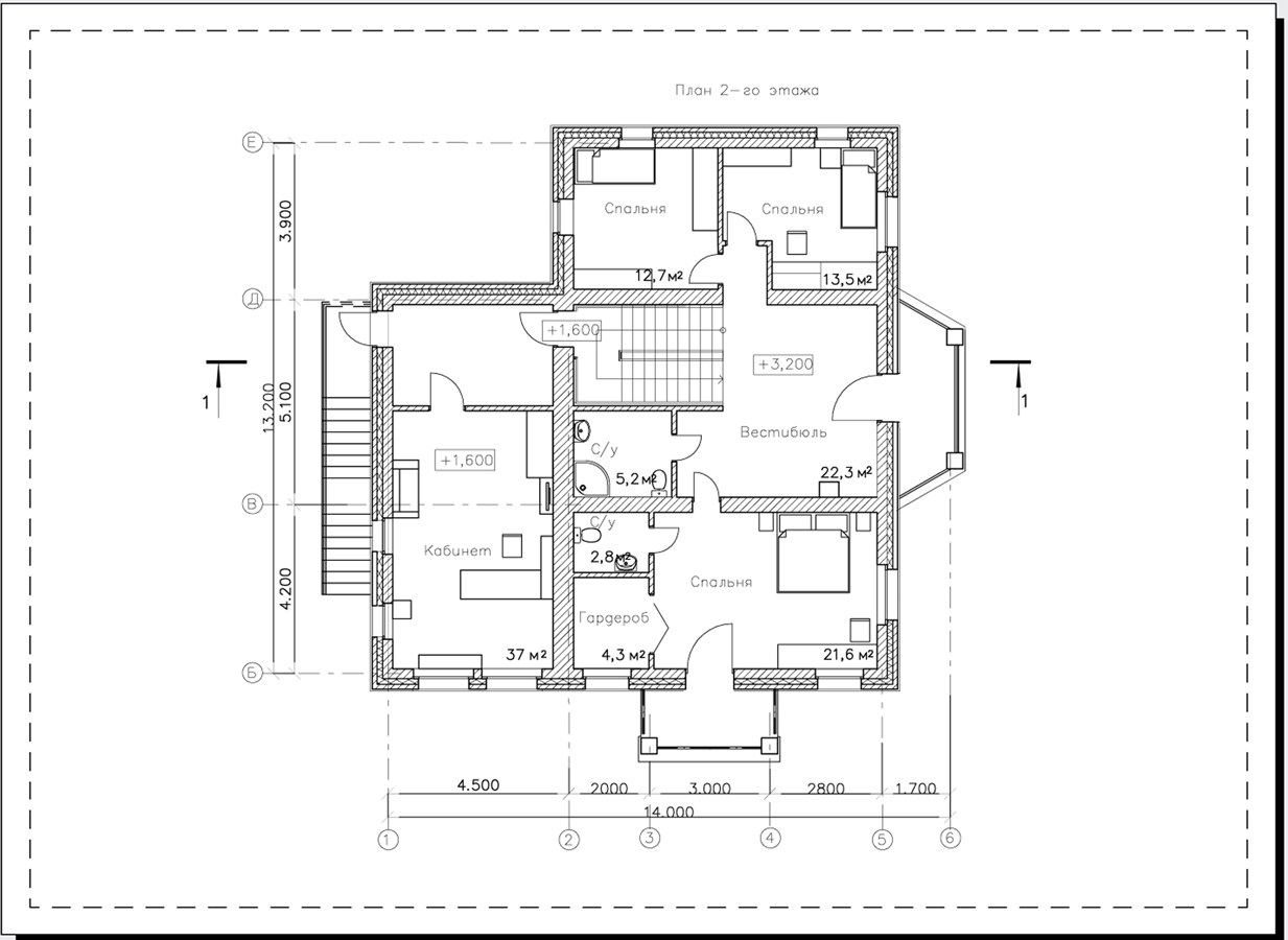 План первого этажа здания чертеж