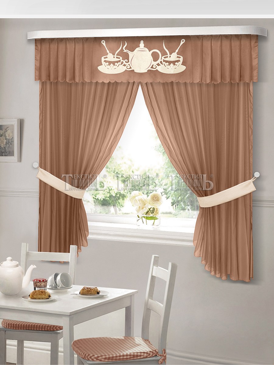 Удобные шторы на кухонное окно