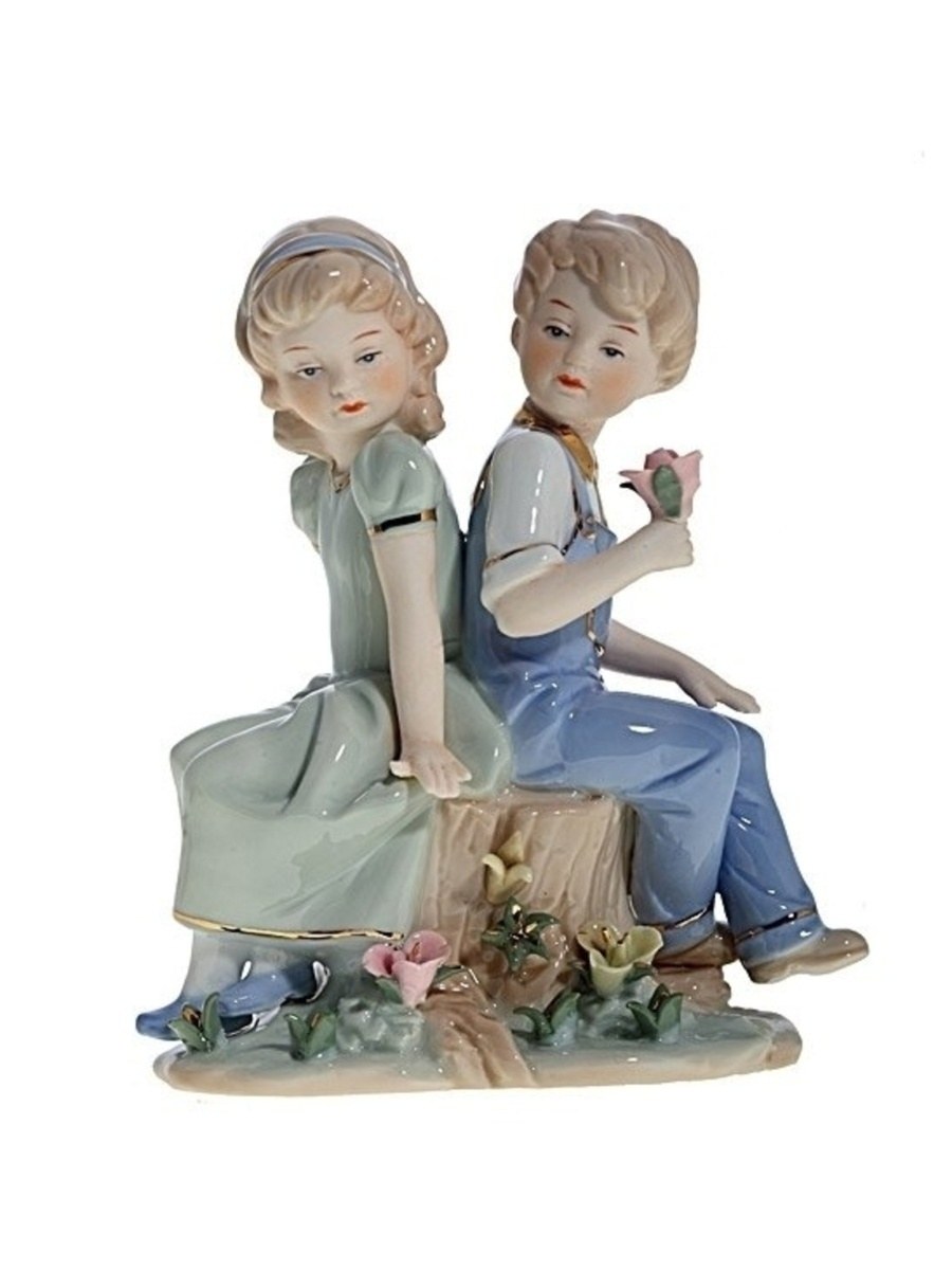 Фарфоровые фигурки людей