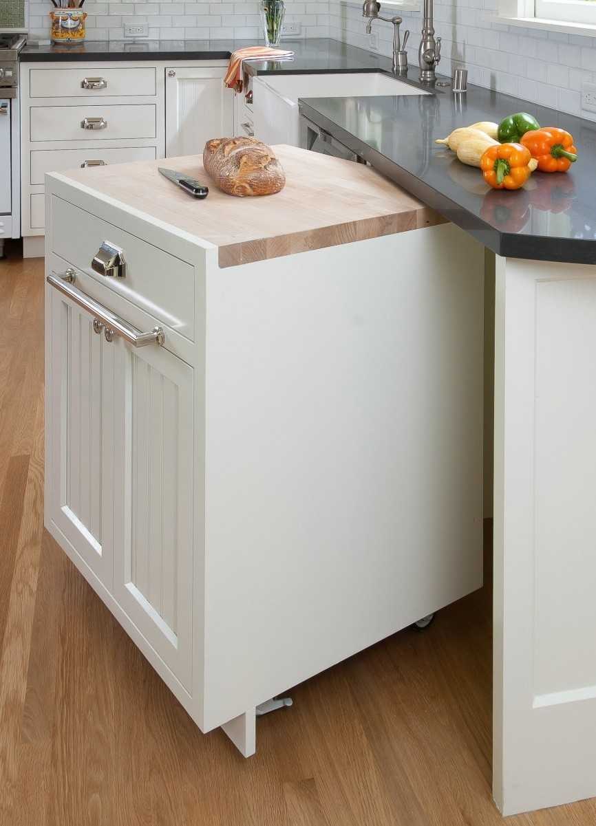 Кухонный шкаф на колесиках