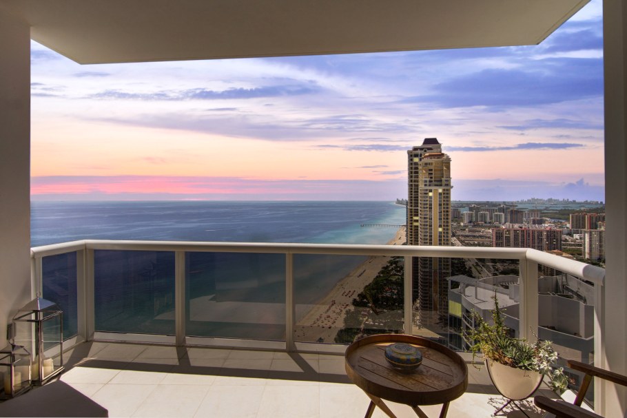 Майами Sunny Isles вид с балкона