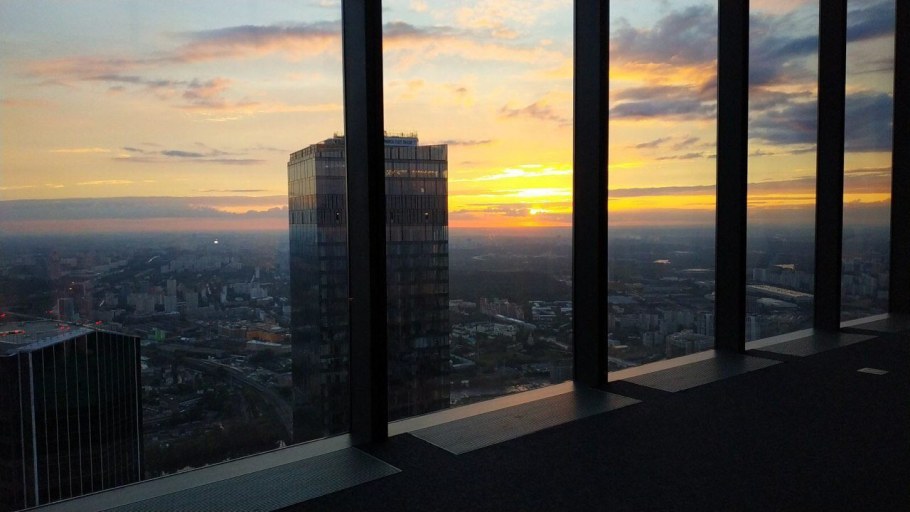 Вид из окна высотки