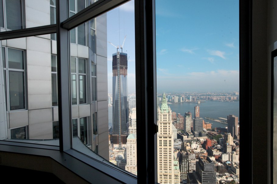 Нью-Йорк Манхеттен вид с окна