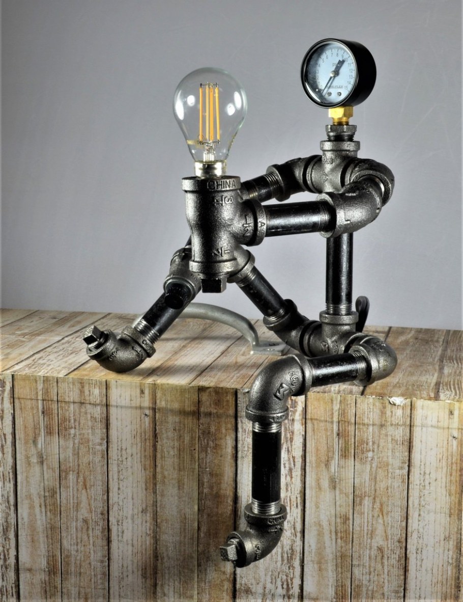 Светильники из труб водопроводных в стиле лофт