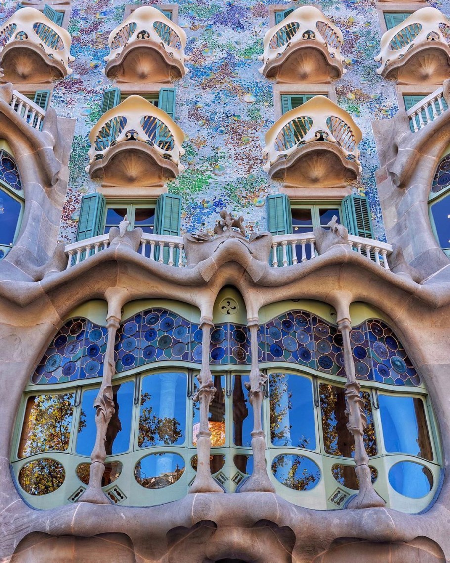 Дом дракона Гауди в Барселоне