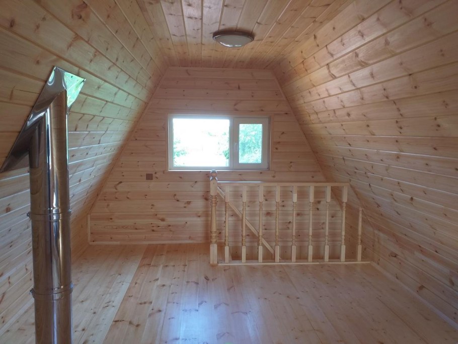 Вагонка в интерьере загородного дома