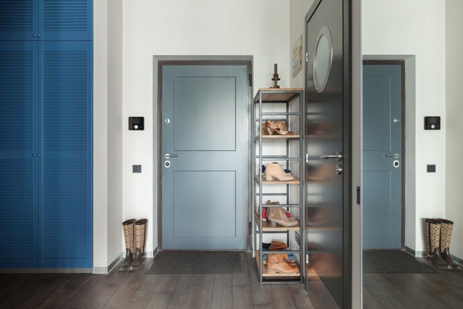 Прихожая в фисташковом цвете