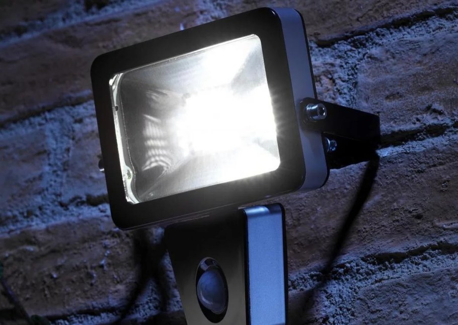 Прожектор уличный w6102s-PIR