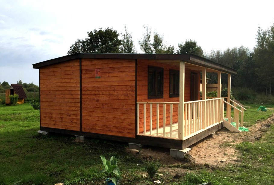 Двойная бытовка с террасой