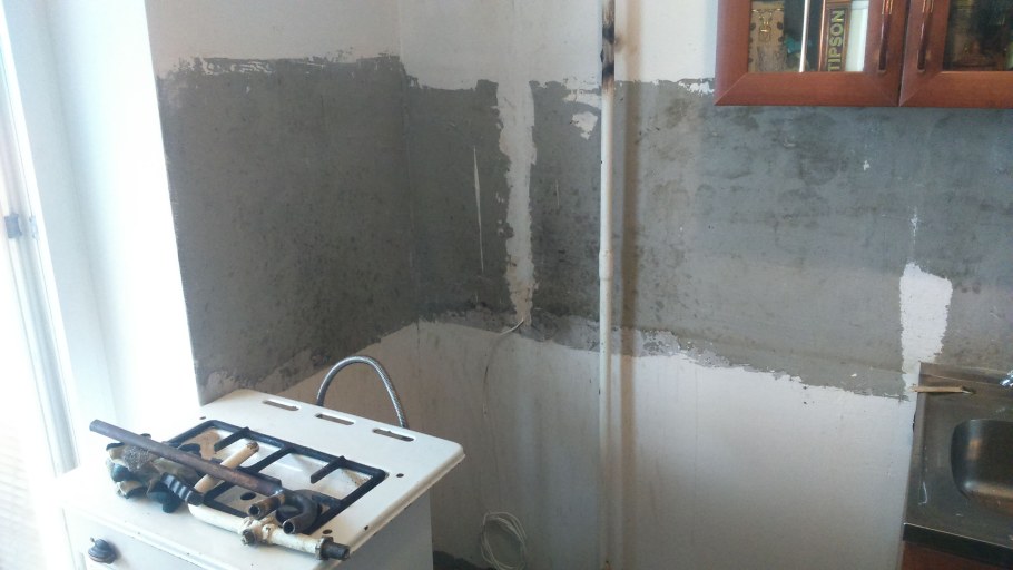 Кухни в хрущёвках с холодильником газовой колонкой 6кв