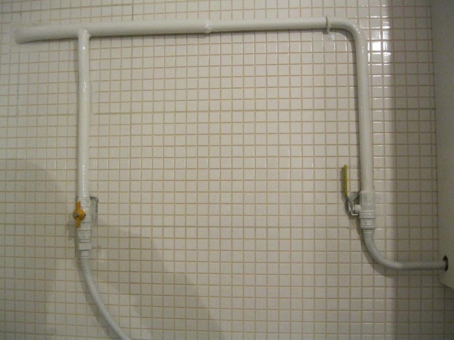 Газовая труба в хрущевке