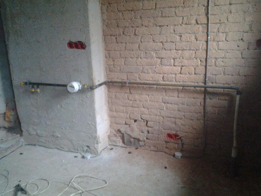 Схема расположения выводов водоснабжения и канализации