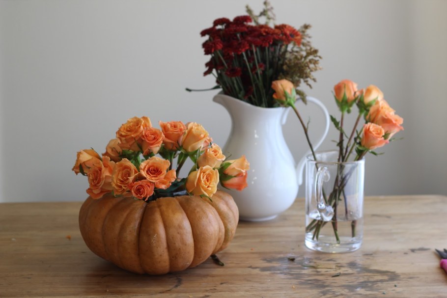 Осенняя экибана в тыкве