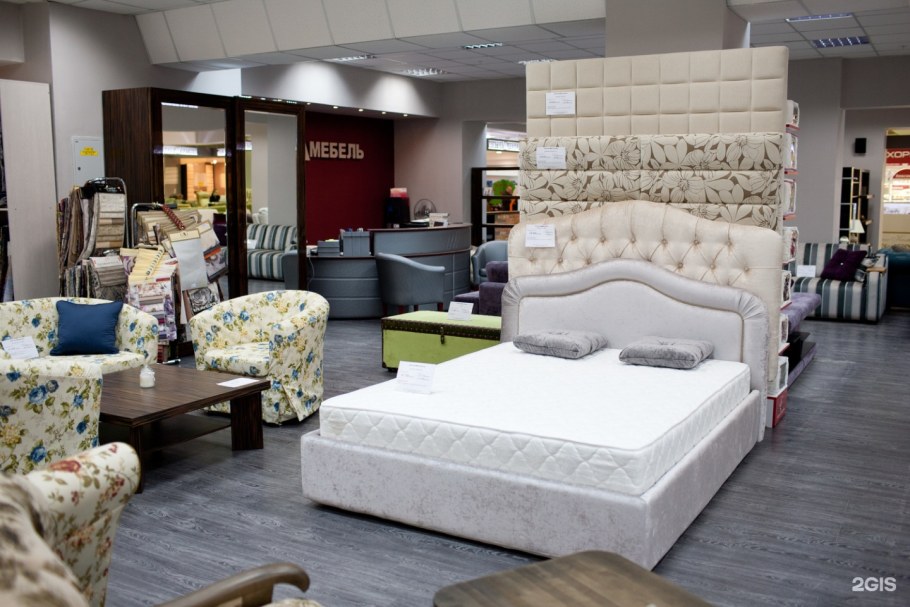 Угловой шифоньер в спальню