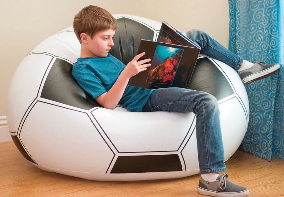 68557 Кресло футбольное (108х110х66)