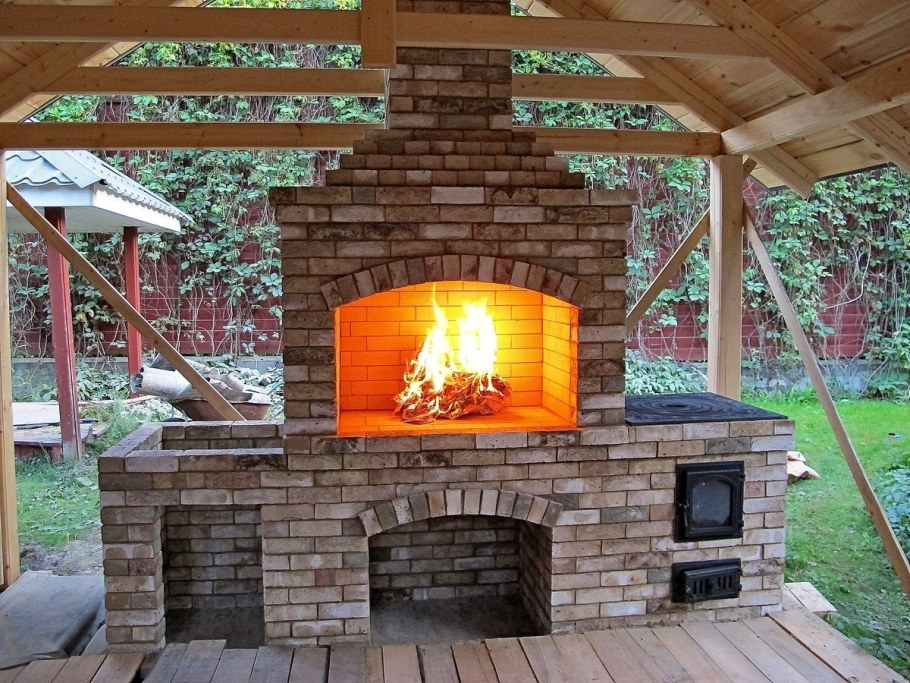 Беседка с патио и зоной барбекю