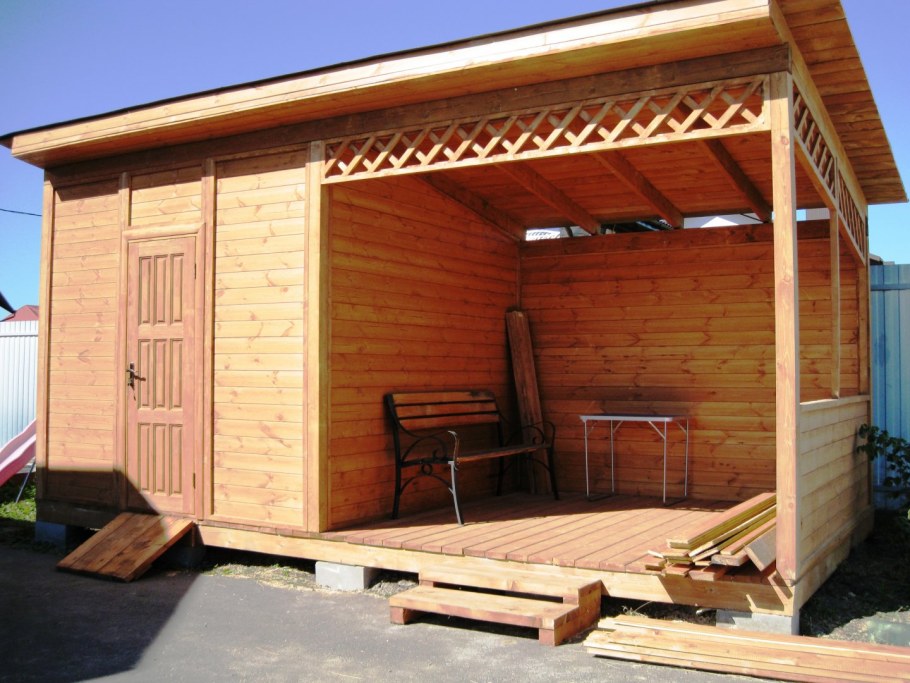 Пергола пристроенная к сараю