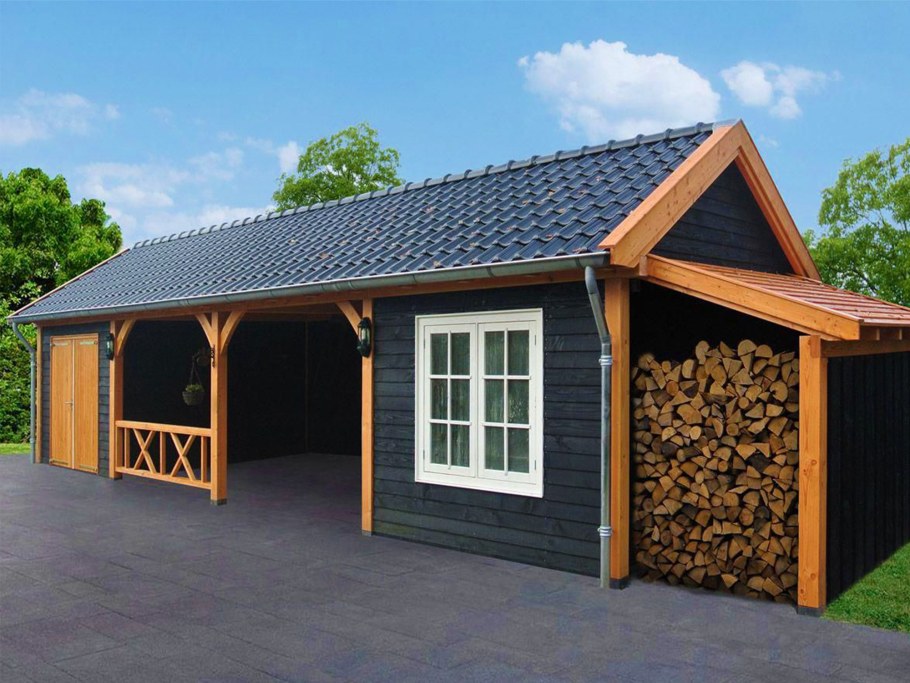 Хозпостройка с навесом