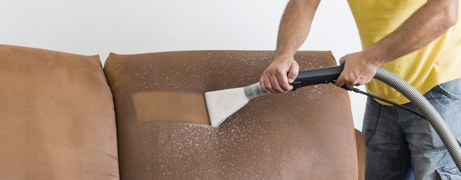 Пылесосить диван