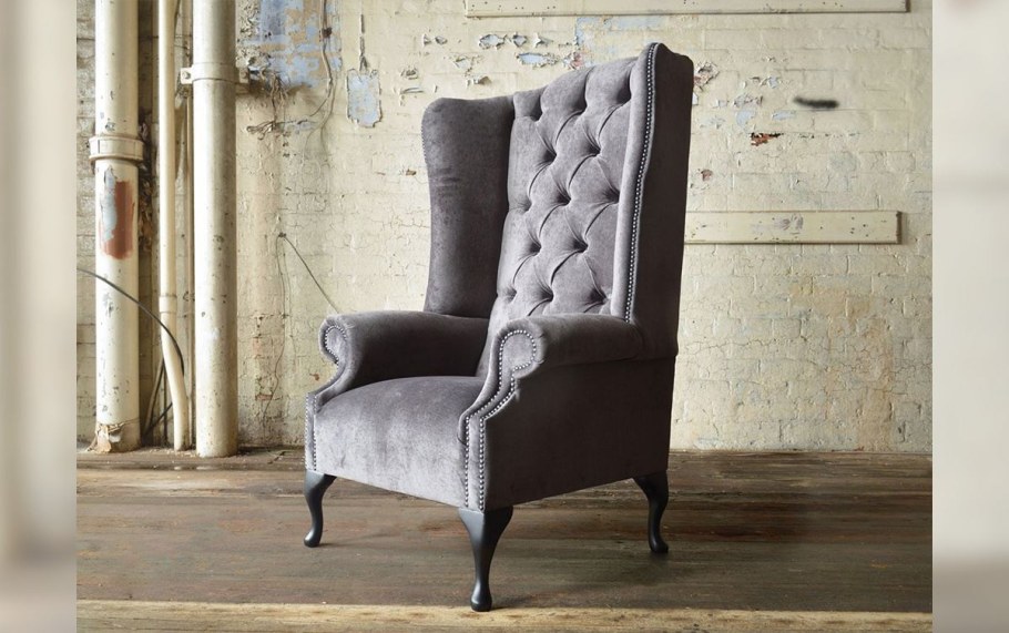 Вольтеровское высокое кресло