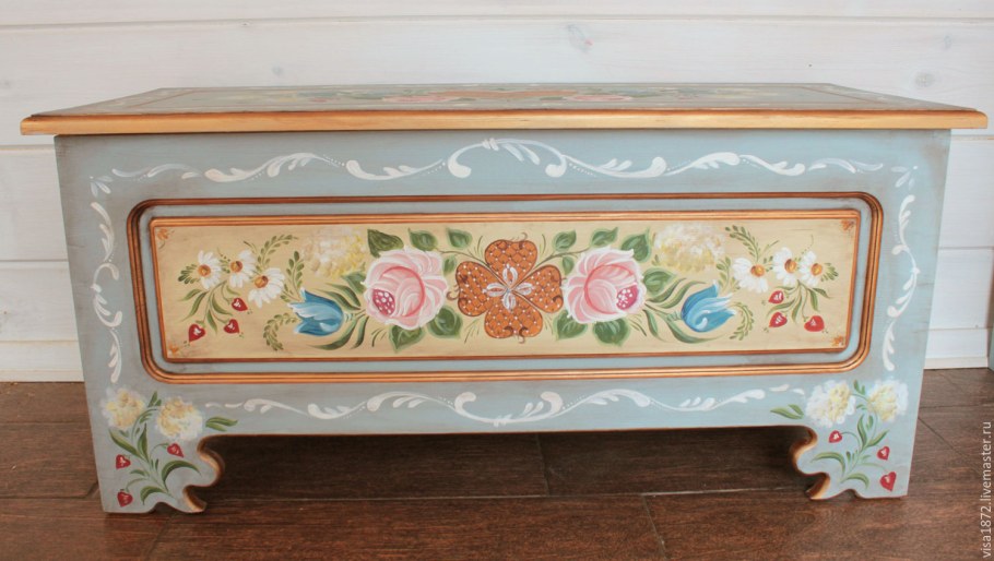 Декупаж тумбочки в стиле лофт