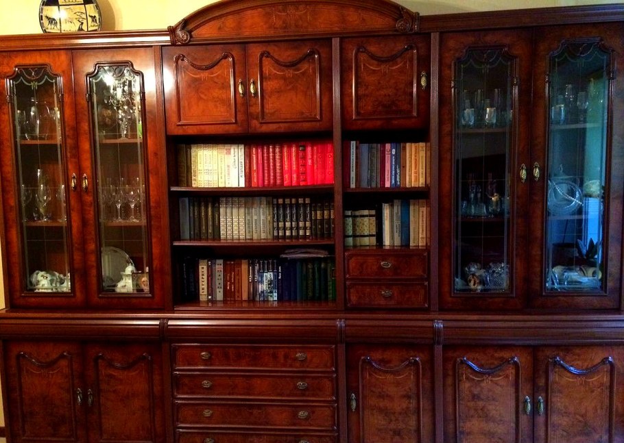 Стенка витрина Верона Дарсо