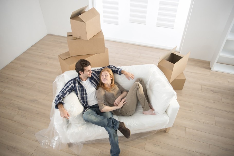 Семья в новой квартире