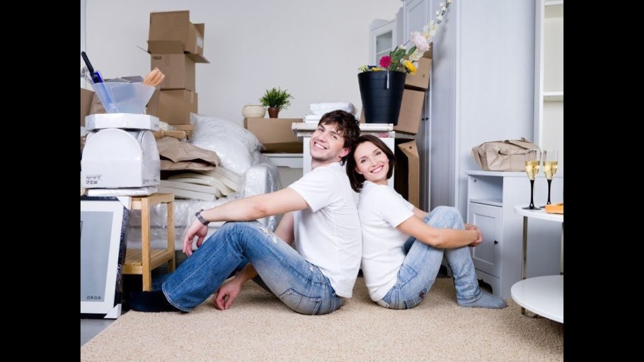 Люди в новой квартире
