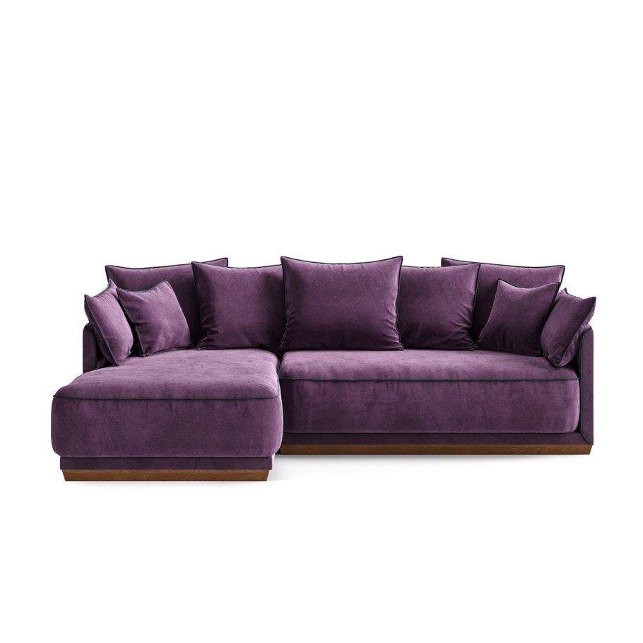 Диван лилового цвета