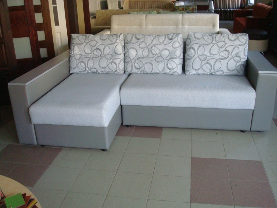 Диван в классическом стиле п-образный