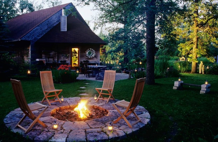 Уличный камин для дачи