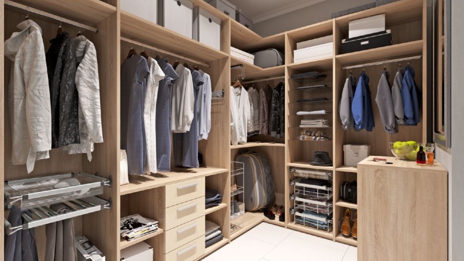 Наполнение гардеробной комнаты