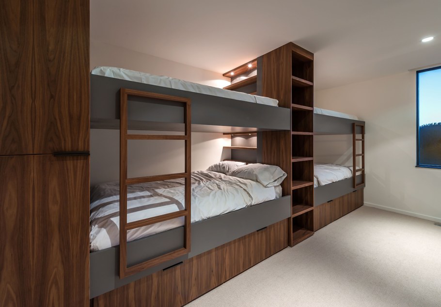 Спальня для четверых детей