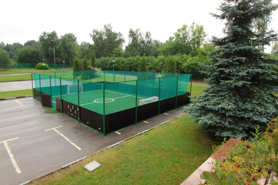 Мини футбольная площадка