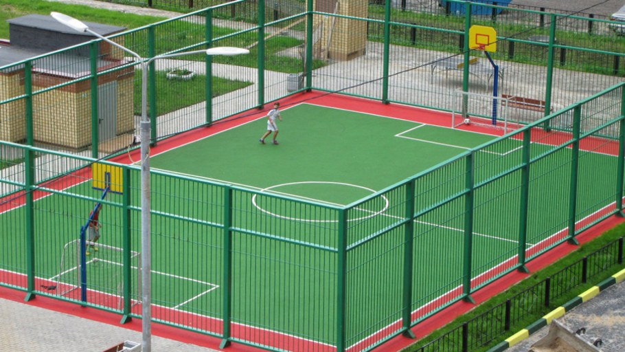 Баскетбольная площадка на участке