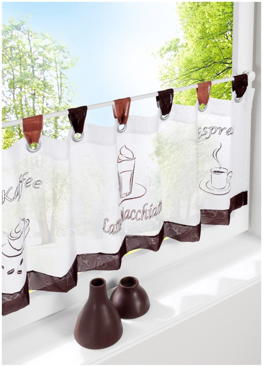 Необычные шторы на кухню