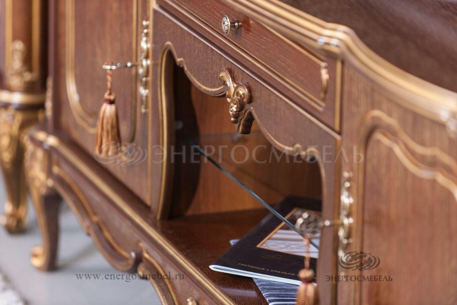 Мебель Черноземья Барокко махагон с золотой патиной