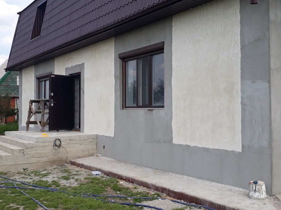 Цементный фасад дома