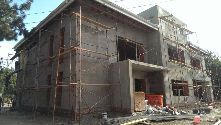 Межкомнатная стена из пескоблоков