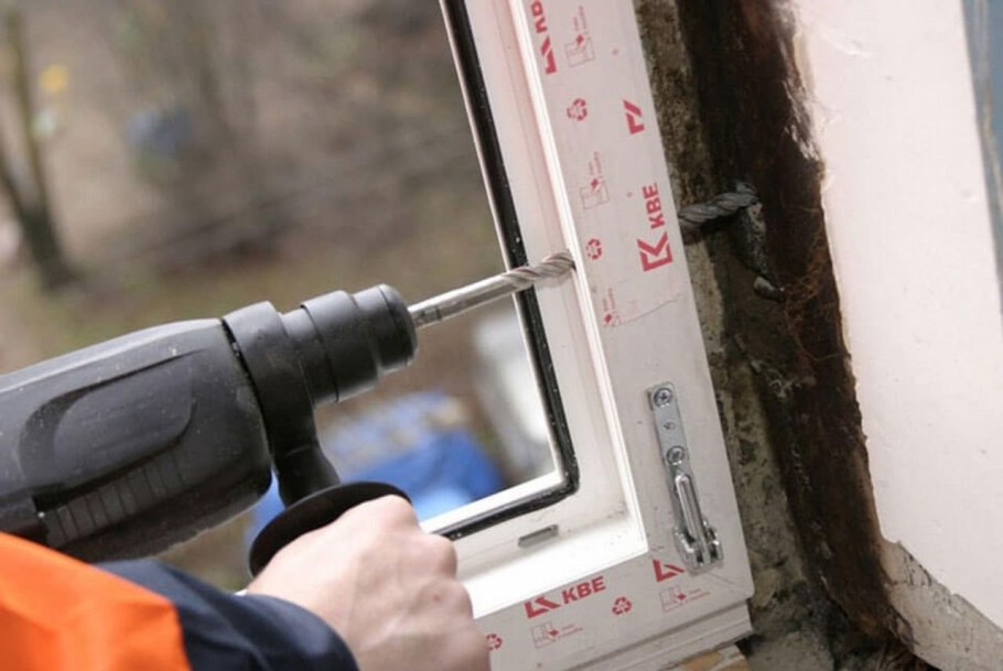 Установщик пластиковых окон